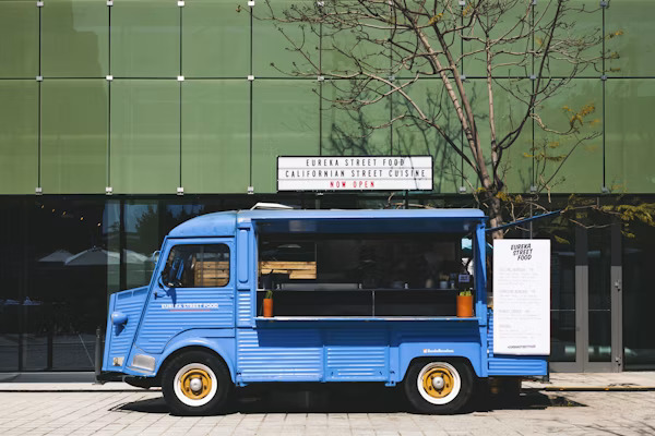 Food Trucks & QSR Food Trucks & QSR